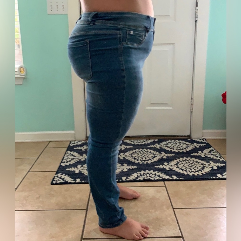 Jeans - Picture 3 of 7
